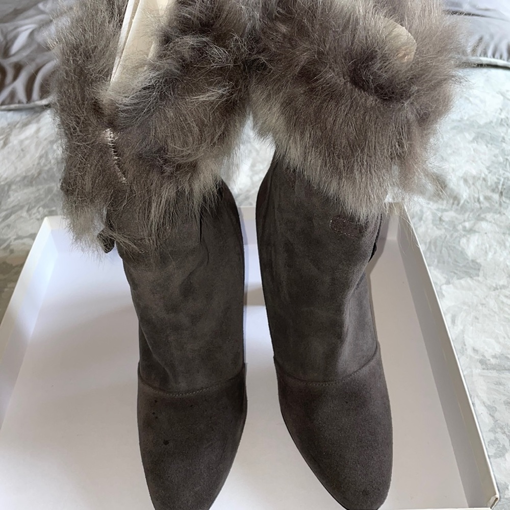 MANOLO BLAHNIK BELEMFU GREY SUEDE FUR BOOTS